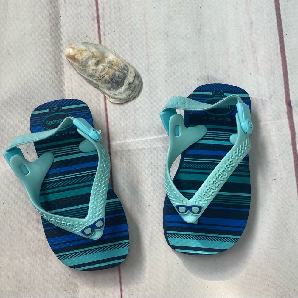 Havianas Flip Flops size 6C New without tags.